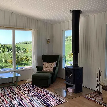 Peaceful By The And Nature Дом отдыха