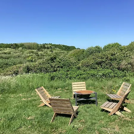Peaceful By The And Nature Hébergement de vacances *